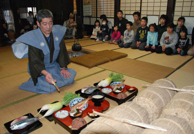 田の神様を自宅でもてなす「あえのこと」