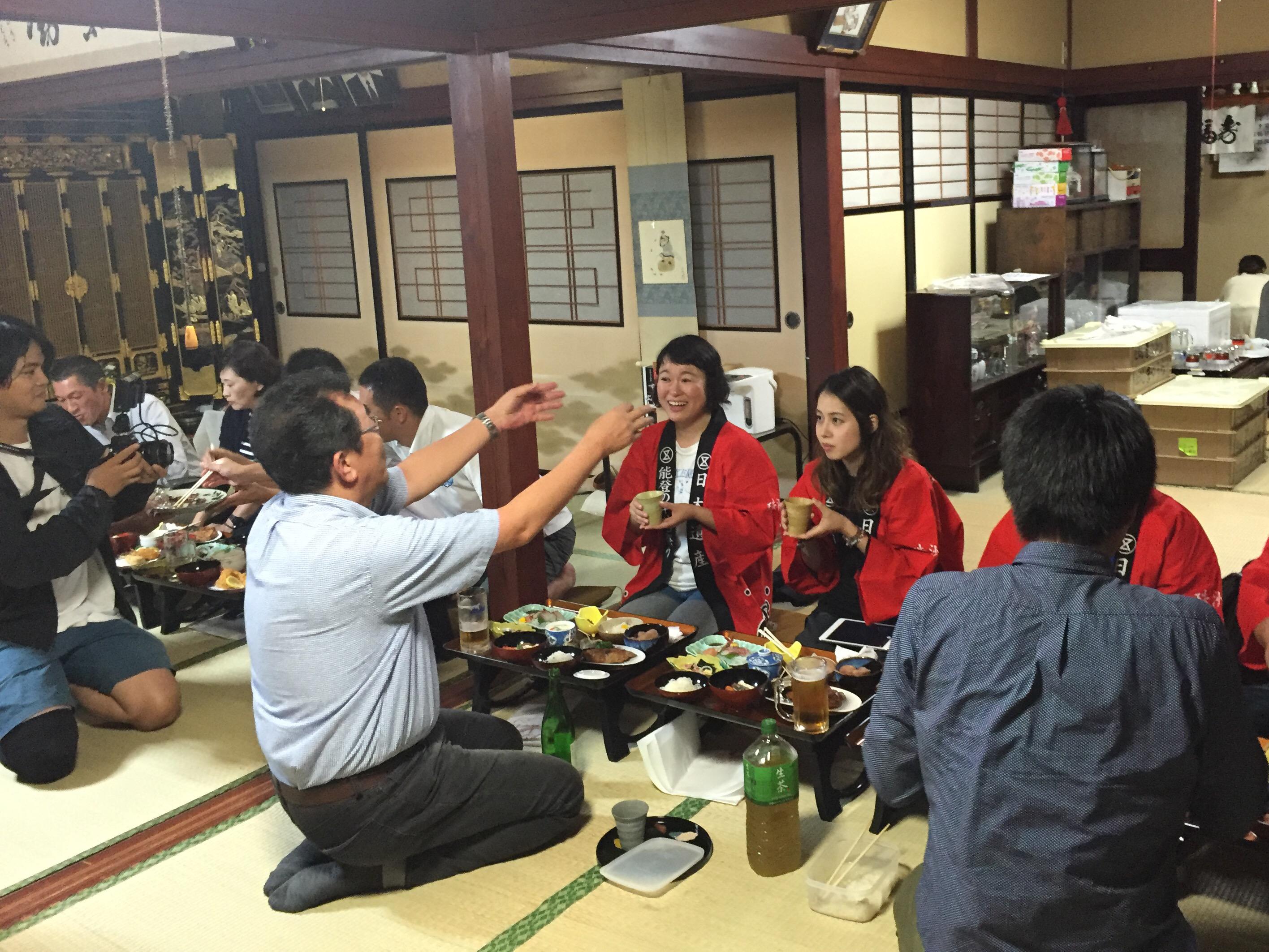 photo05-sashi.JPG